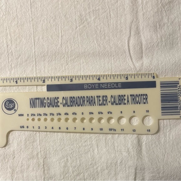 Assorted knitting, crochet and sewing items - Picture 7 of 7